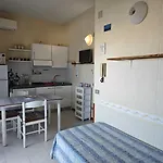 L11 - Grazioso Bilocale Con Terrazzo Vista Mare アパート