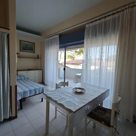 L11 - Grazioso Bilocale Con Terrazzo Vista Mare 아파트 *